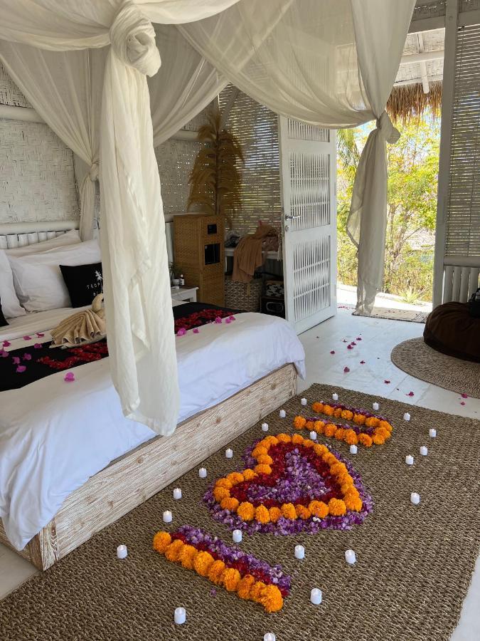 Tropical Glamping Nusa Penida - Private Romantic Seaside Bungalow Diamond Beach Polilit Dış mekan fotoğraf